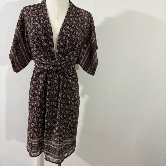 Moda International Floral V Neck Kimono Dress Sz S Black Beige Fairy Boho Belt - Picture 1 of 11